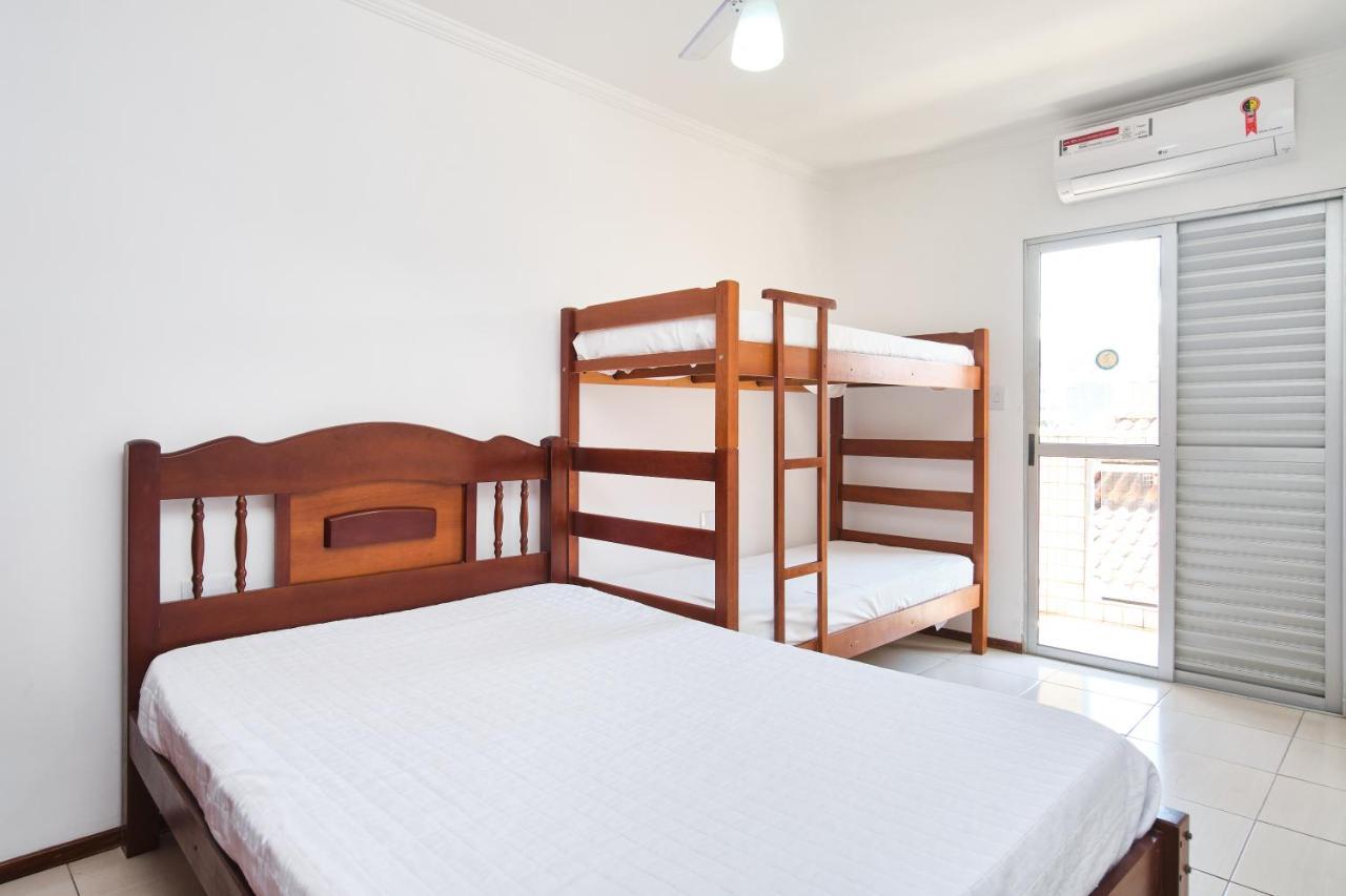 Apartment Lenamar Ii: Beachside With Ac And Wi-fi